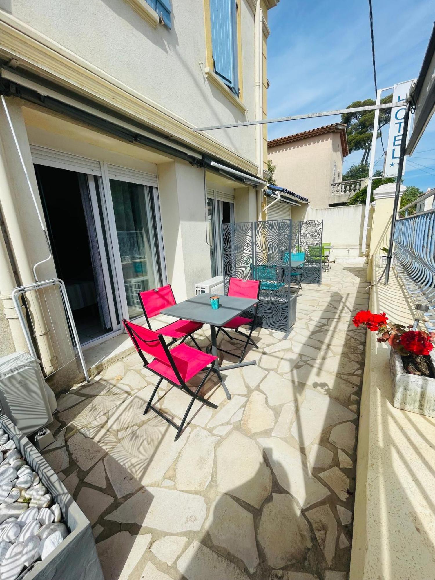 Hotel L'Escale Au Soleil Saint Aygulf Buitenkant foto